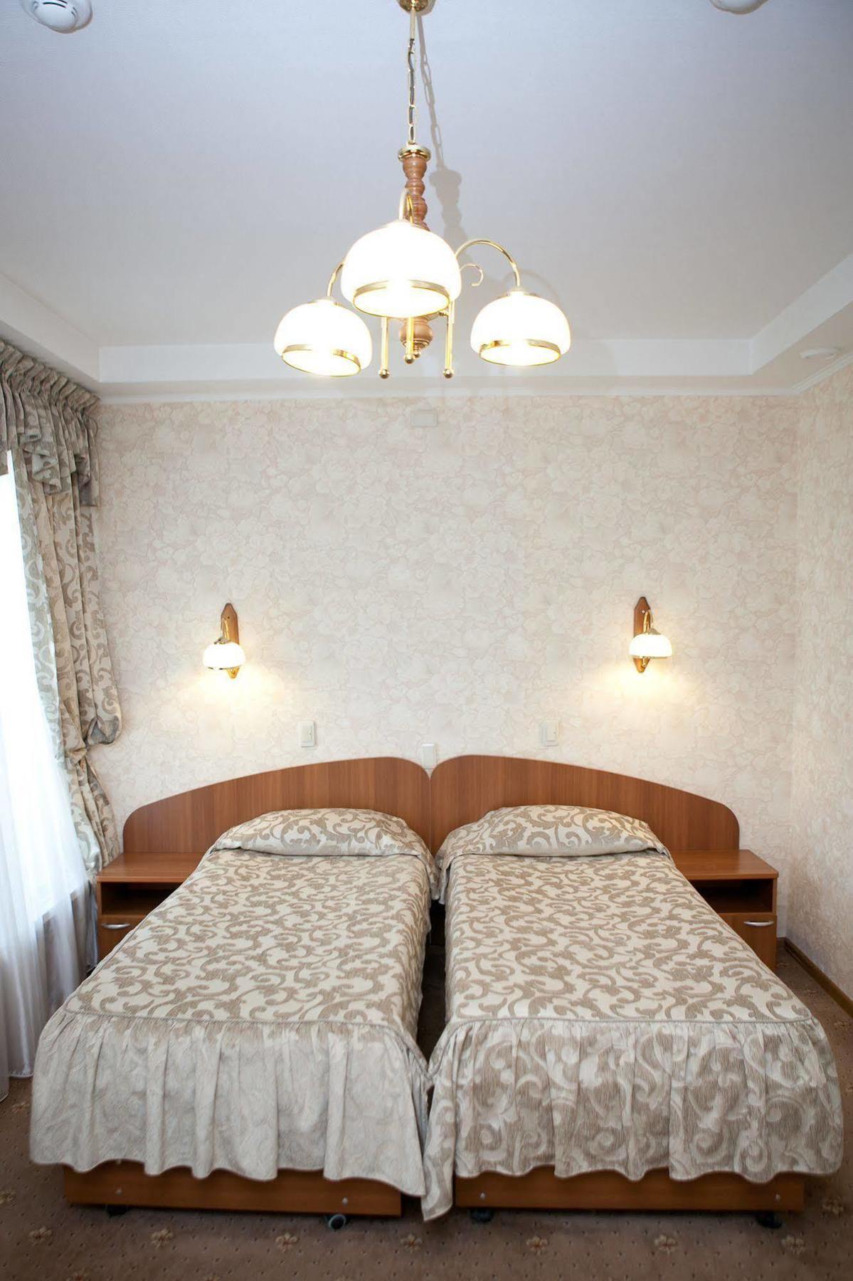 U Zolotykh Vorot Hotel Włodzimierz Zewnętrze zdjęcie